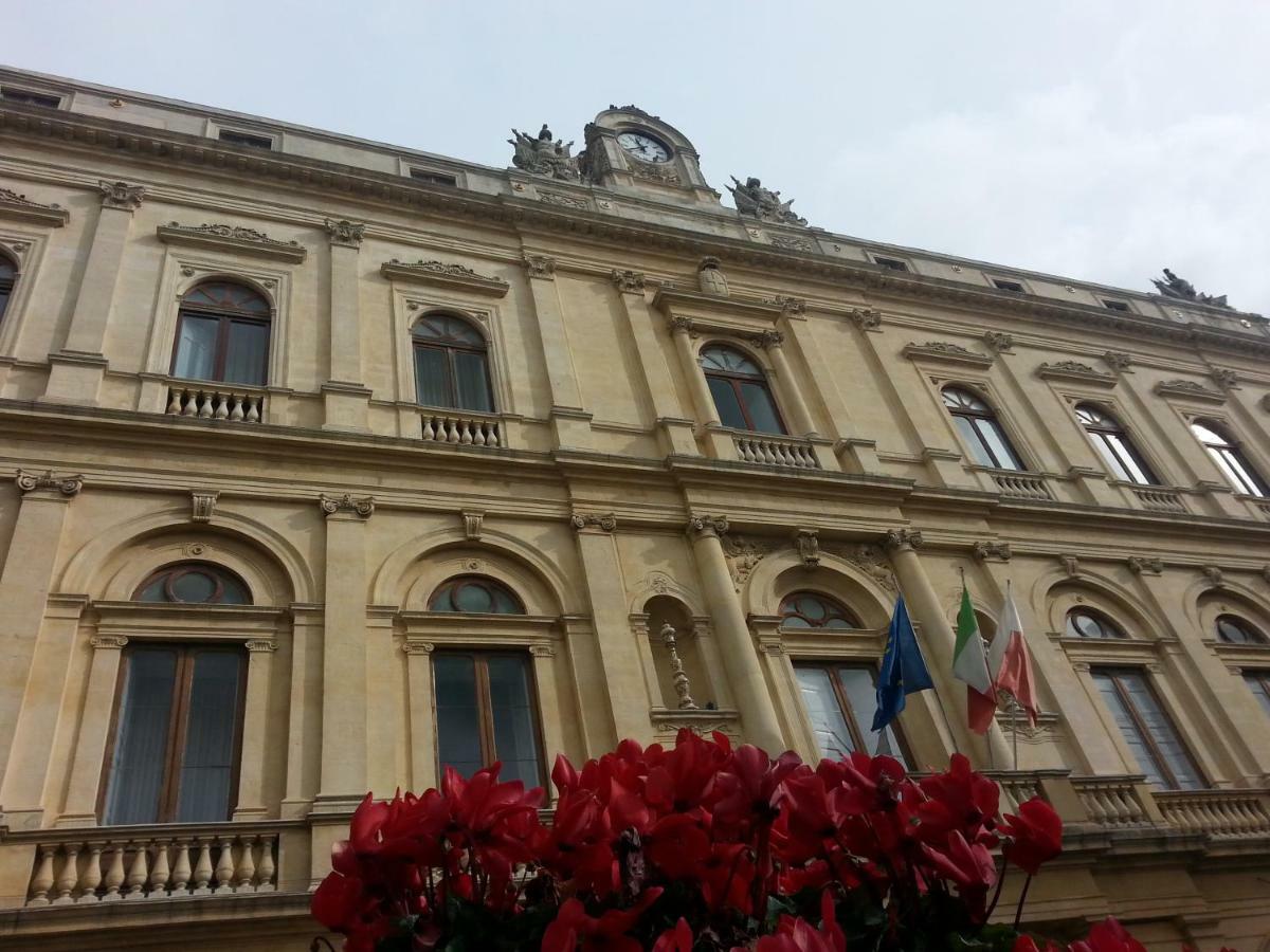 Liz Houses Caltagirone Exterior foto